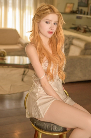 Escort  Nefeli
